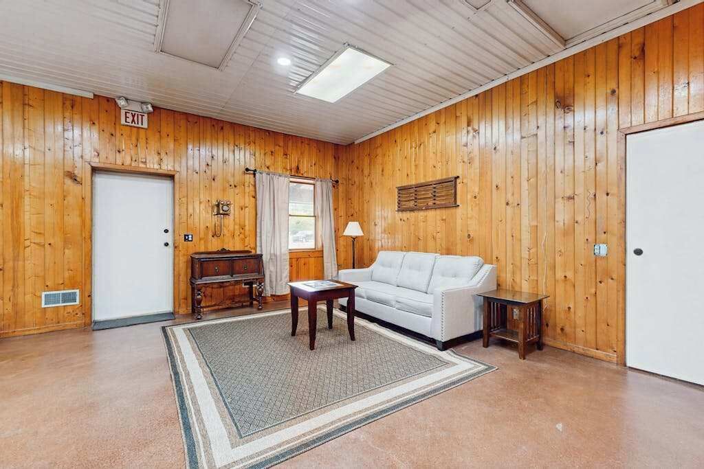 Photo of Livingroom in Covert