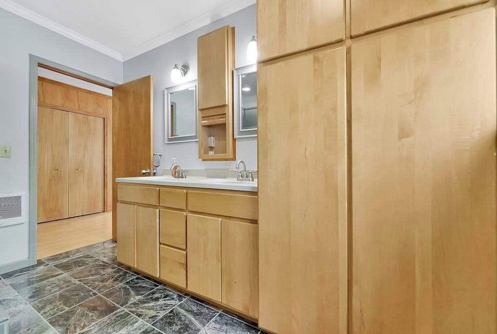 Photo of Bathroom in Empire