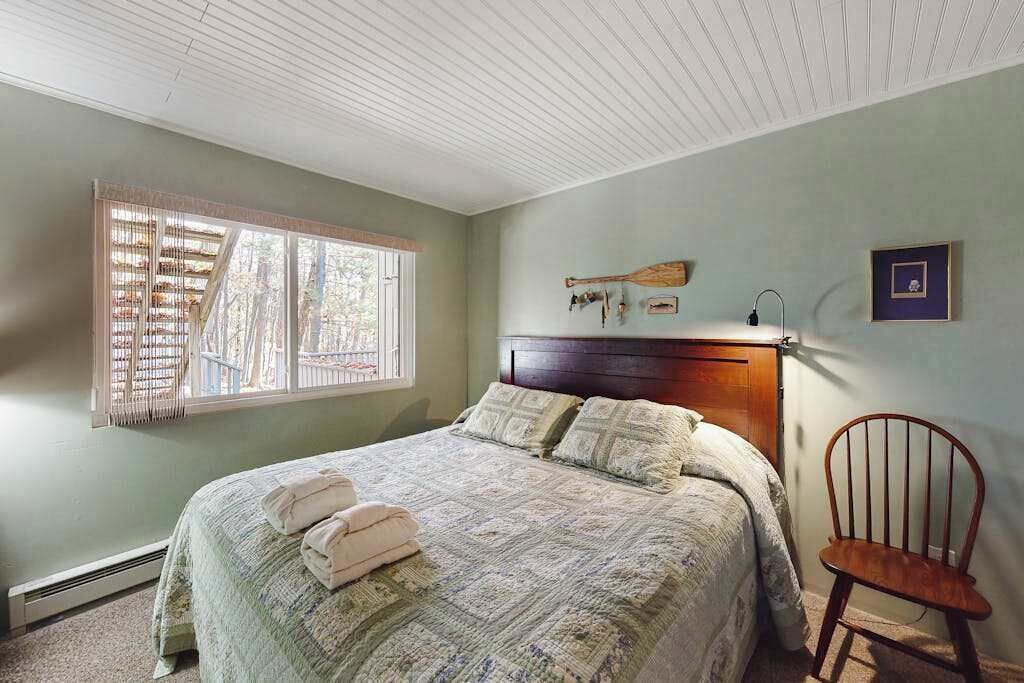 Photo of Bedroom in Maple City