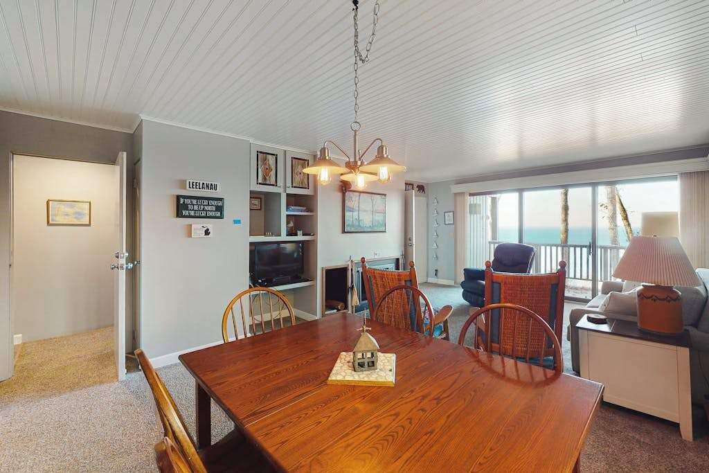 Photo of Livingroom in Maple City