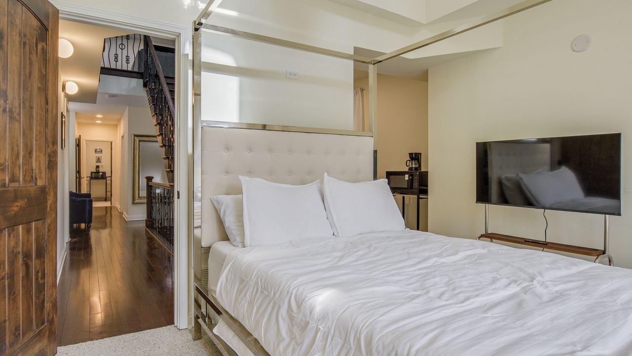 Photo of Bedroom in Oakland