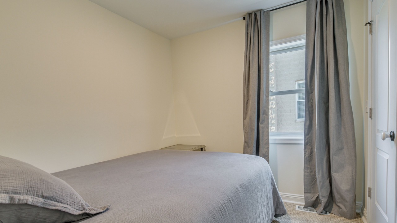Photo of Bedroom in Oakland