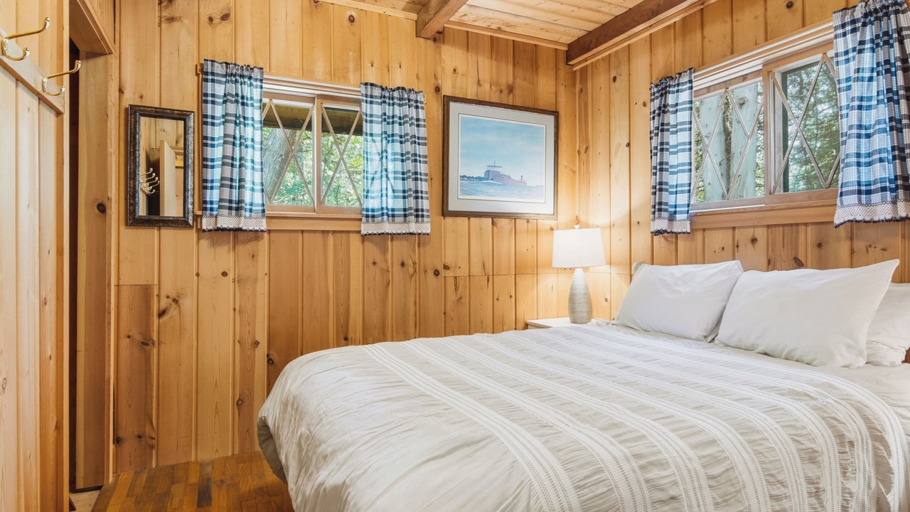 Photo of Bedroom in Charlevoix
