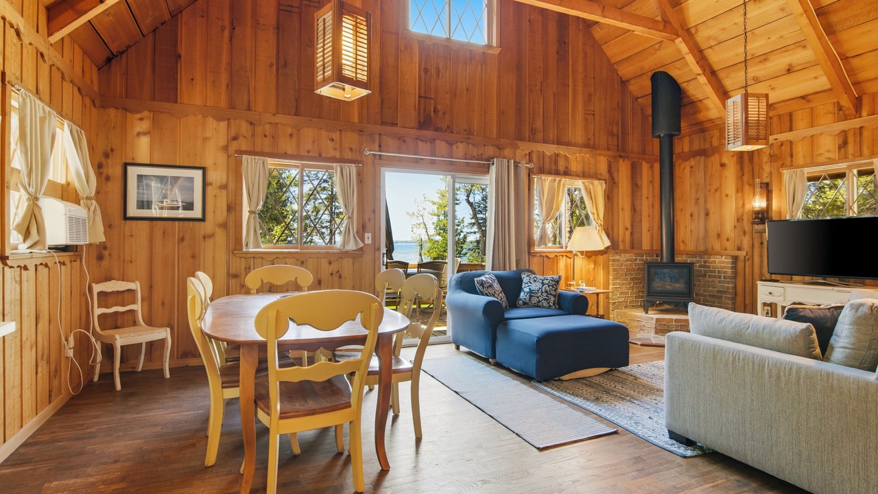 Photo of Livingroom in Charlevoix