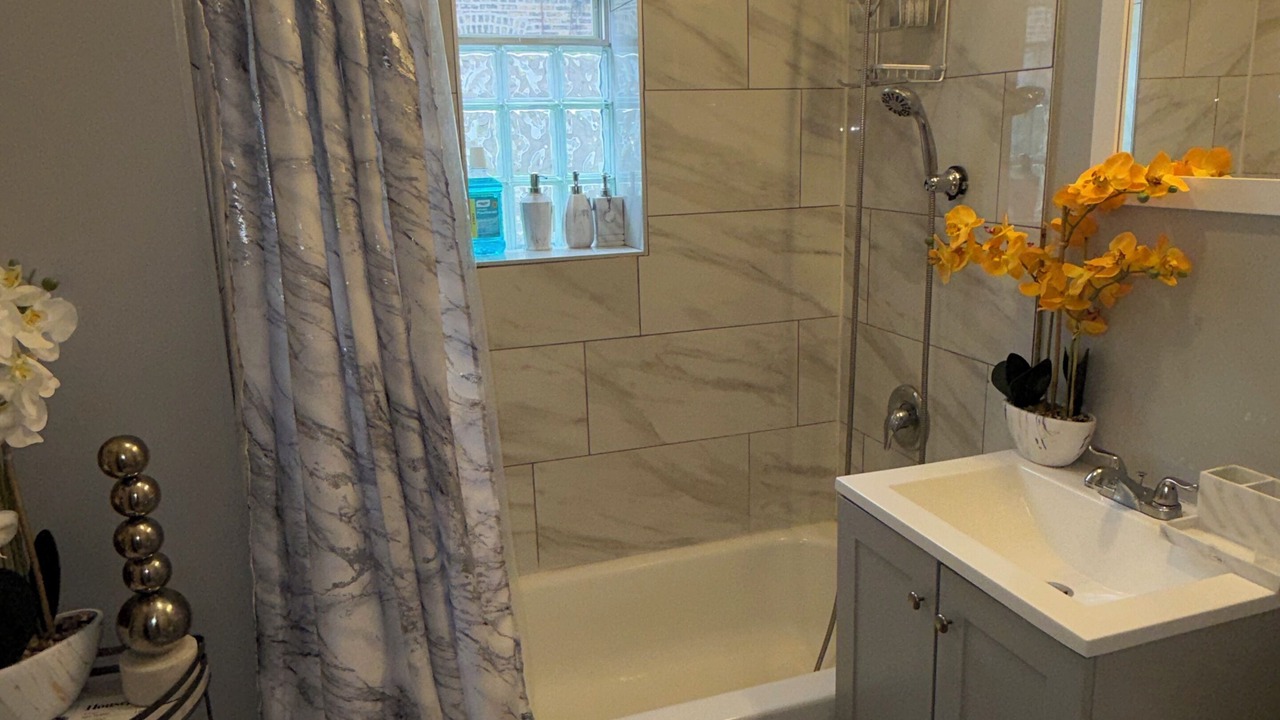 Photo of Bathroom in Greater Grand Crossing