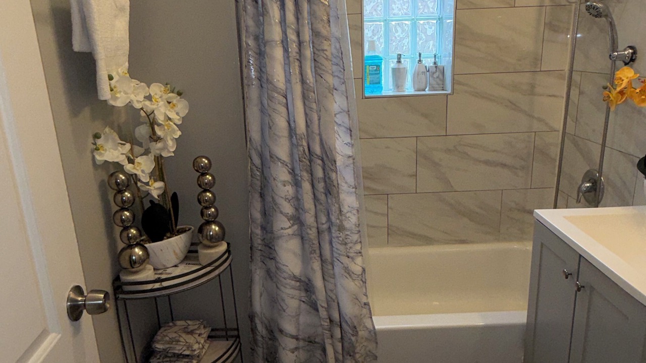 Photo of Bathroom in Greater Grand Crossing