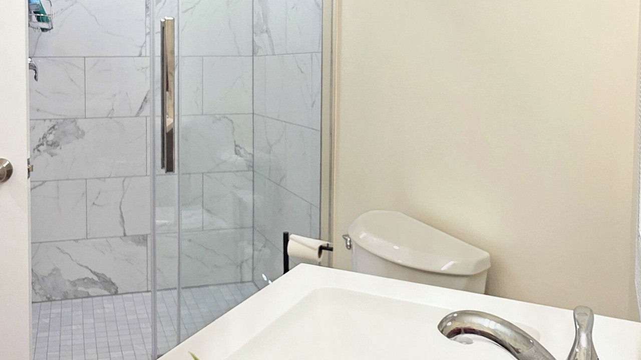 Photo of Bathroom in Valley Ridge