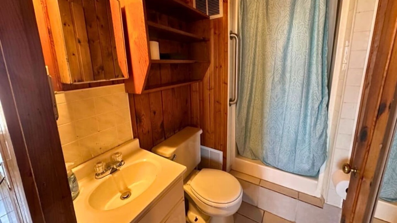 Photo of Bathroom in Oscoda