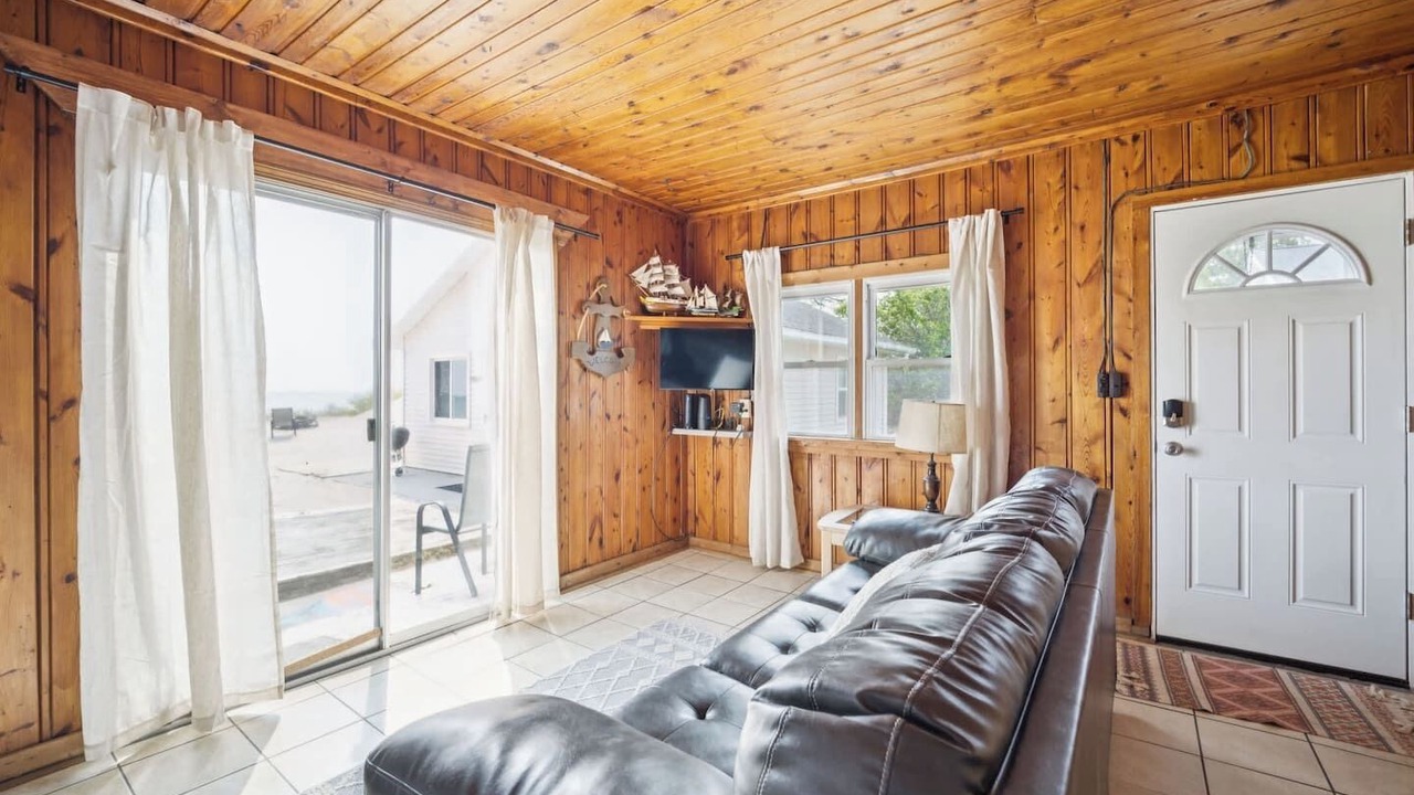 Photo of Livingroom in Oscoda