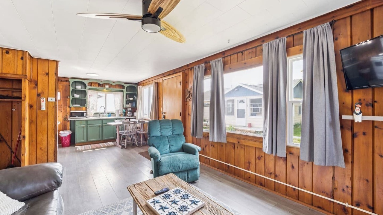 Photo of Livingroom in Oscoda