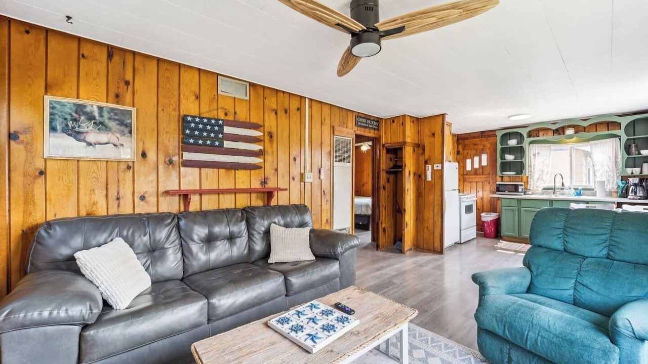 Photo of Livingroom in Oscoda