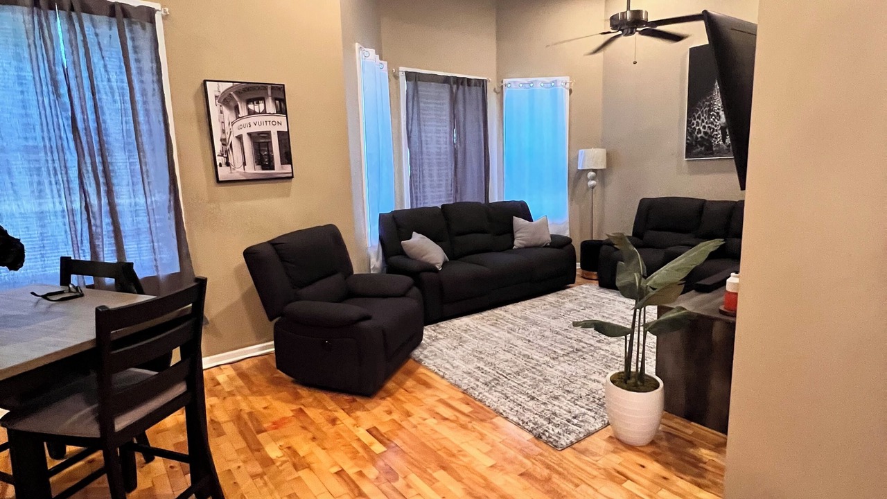 Photo of Livingroom in Roseland