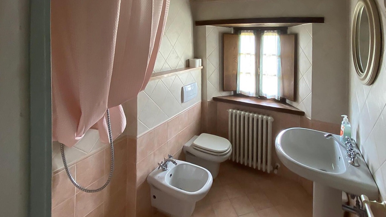 Photo of Bathroom in Villa Collemandina