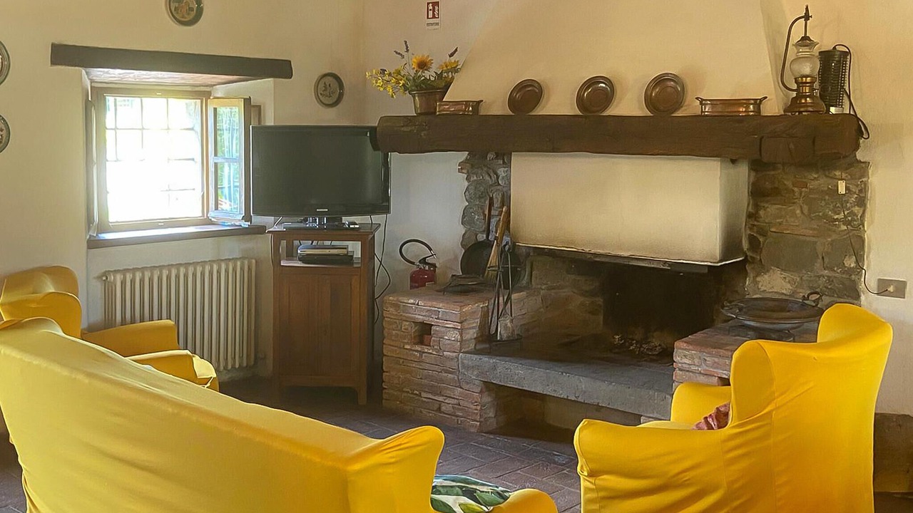 Photo of Bedroom in Villa Collemandina