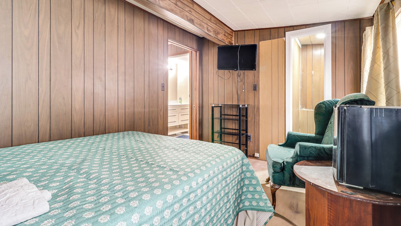Photo of Bedroom in Farmington Hills