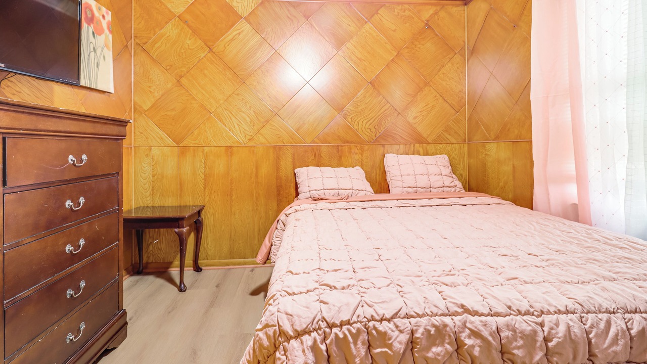 Photo of Bedroom in Farmington Hills
