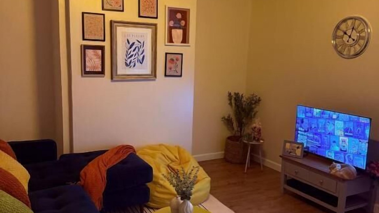 Photo of Livingroom in Dudley