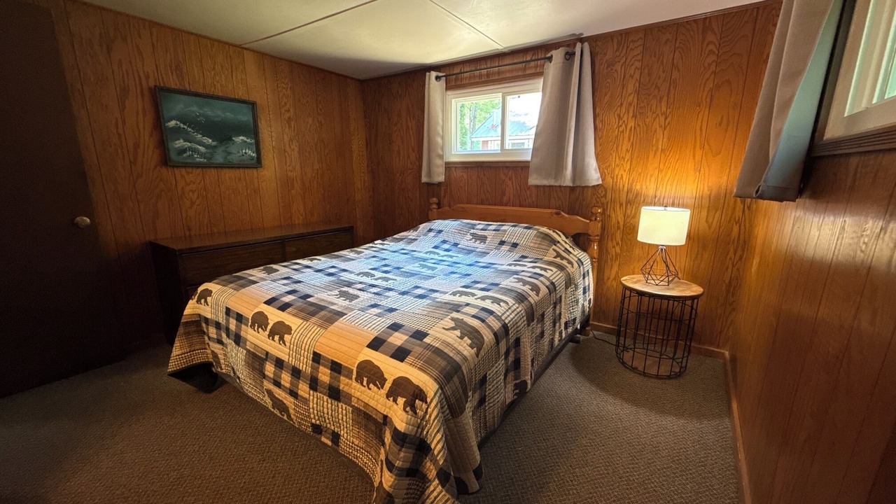 Photo of Bedroom in Ontonagon
