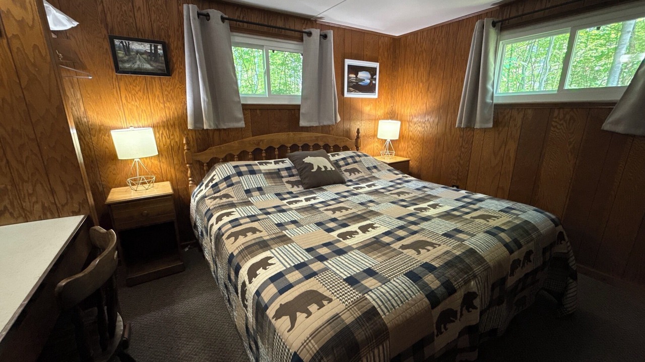 Photo of Bedroom in Ontonagon