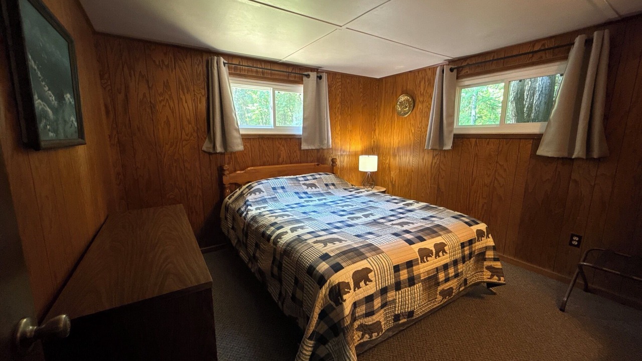 Photo of Bedroom in Ontonagon