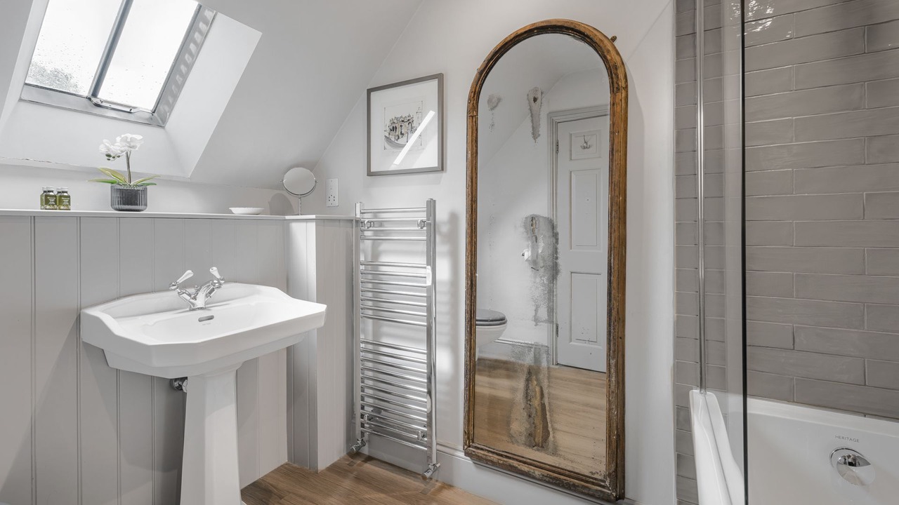 Photo of Bathroom in Lower Oddington