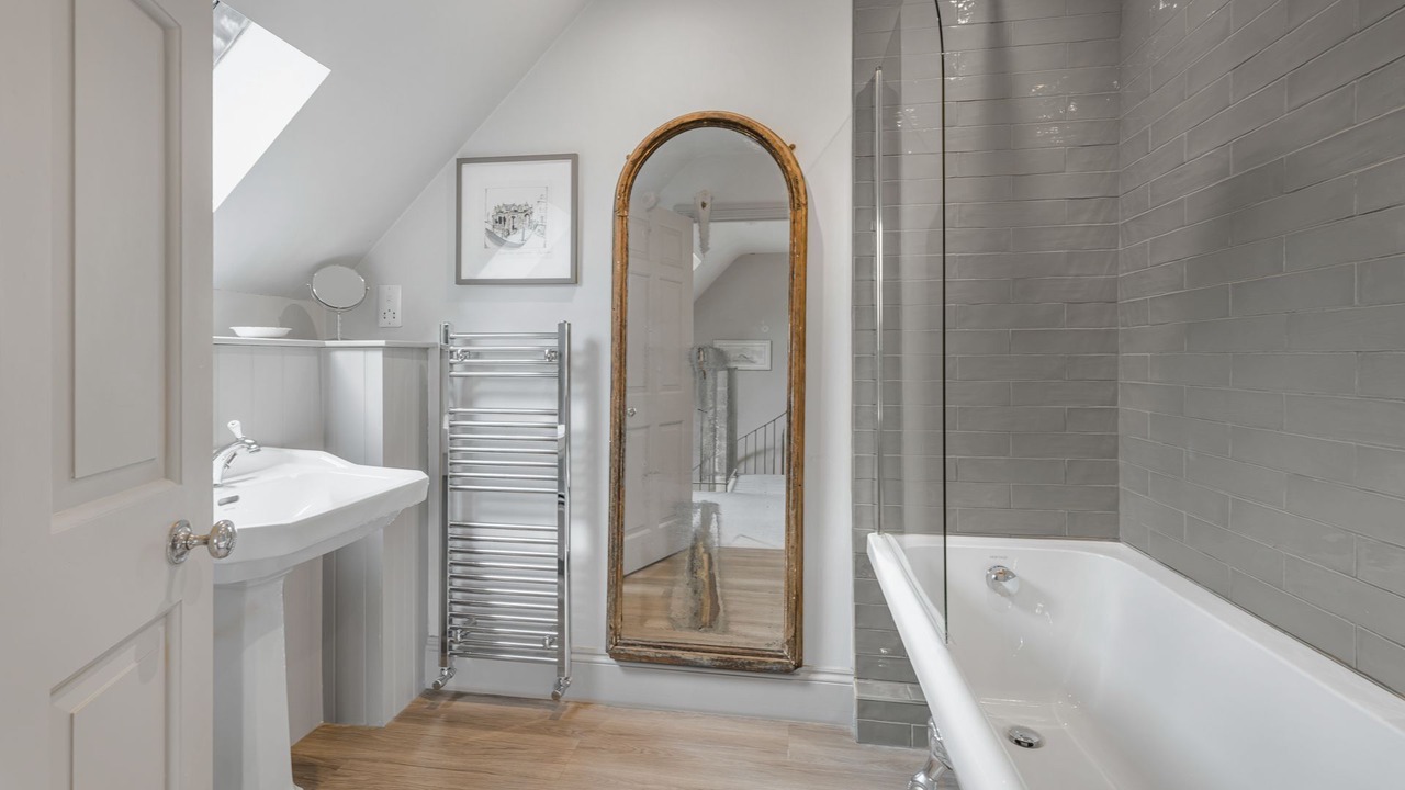 Photo of Bathroom in Lower Oddington