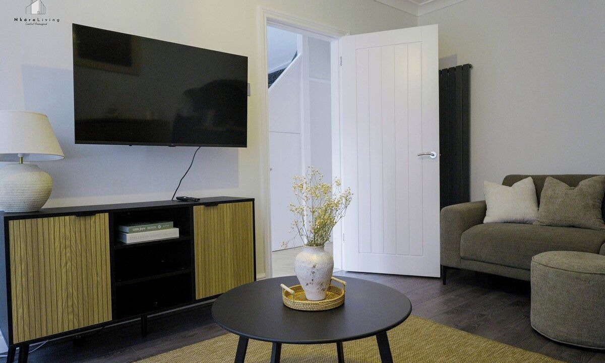 Photo of Livingroom in Oldbury
