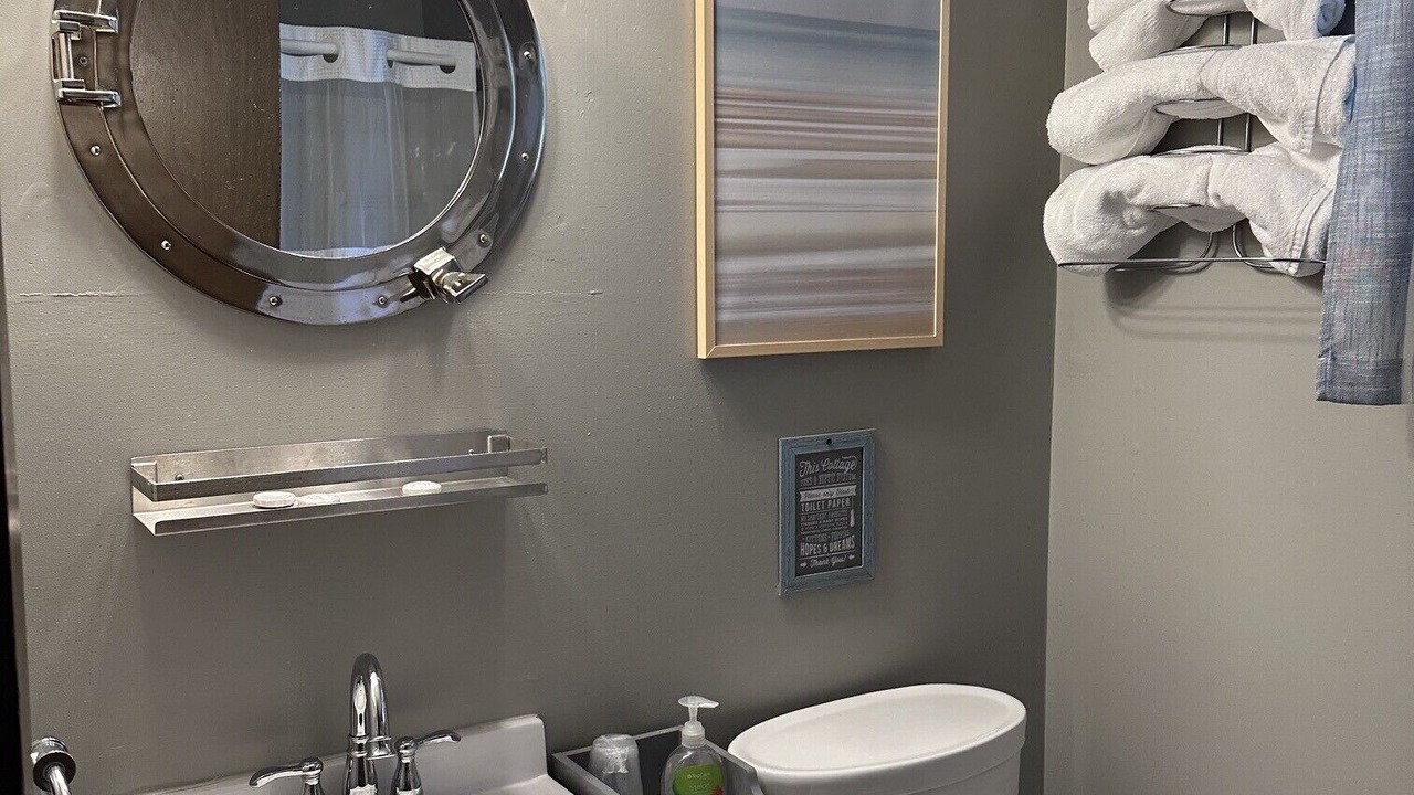 Photo of Bathroom in Ontonagon