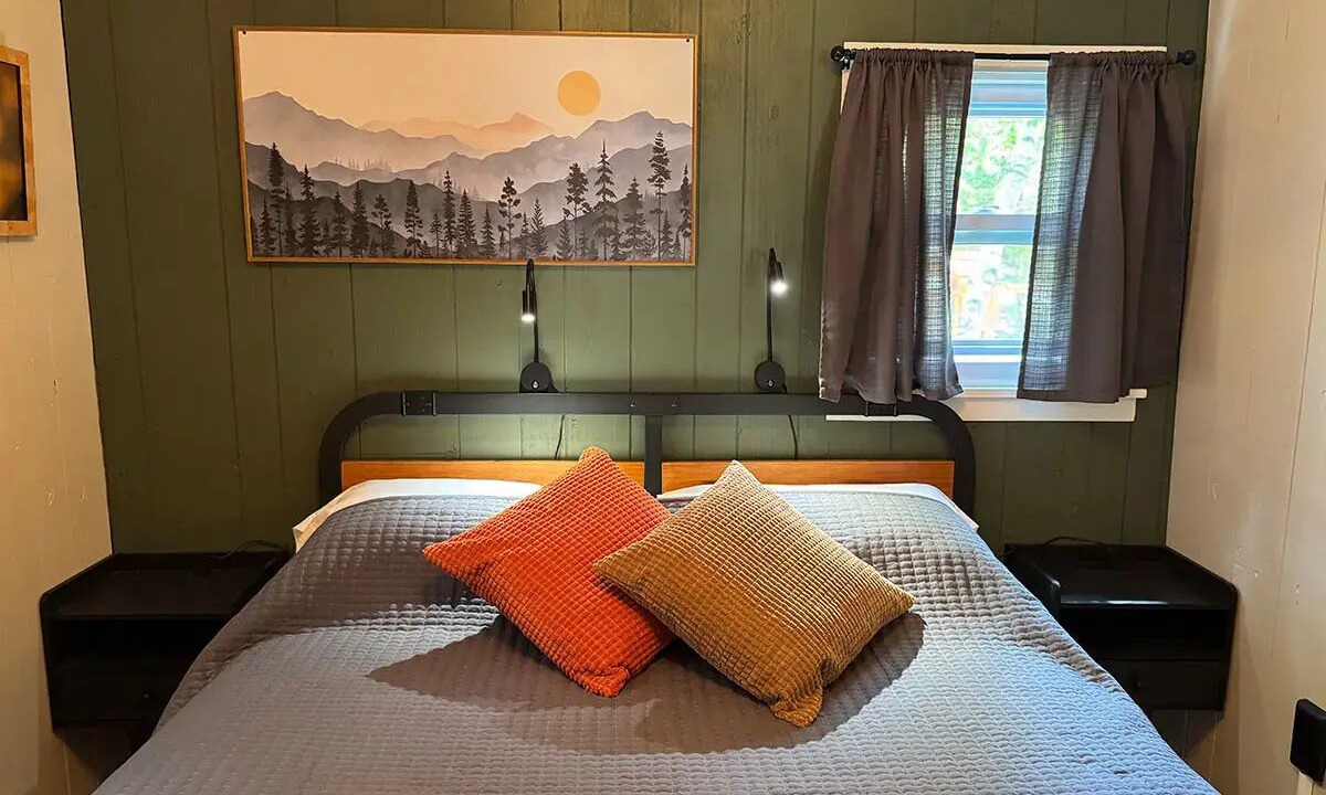 Photo of Bedroom in Ontonagon