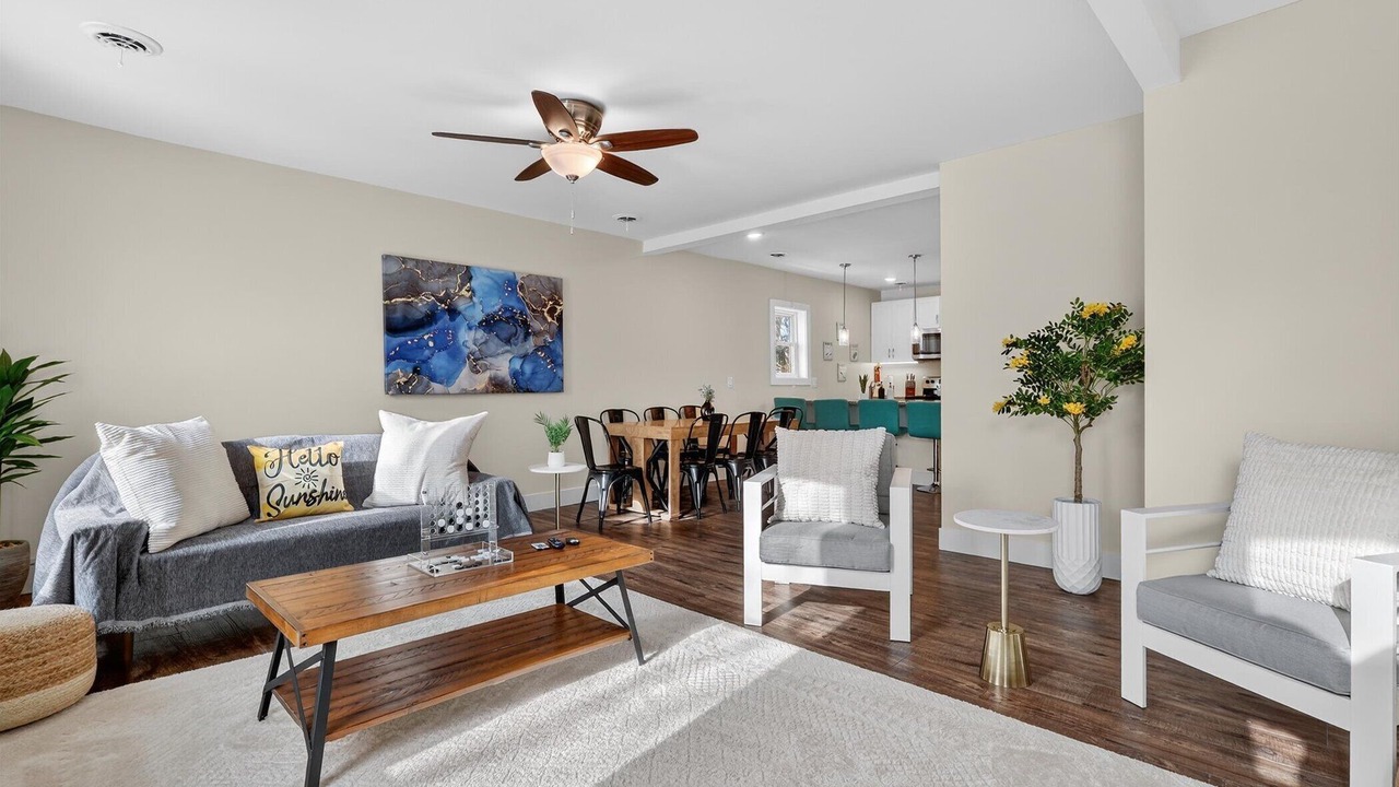Photo of Livingroom in Michigan City