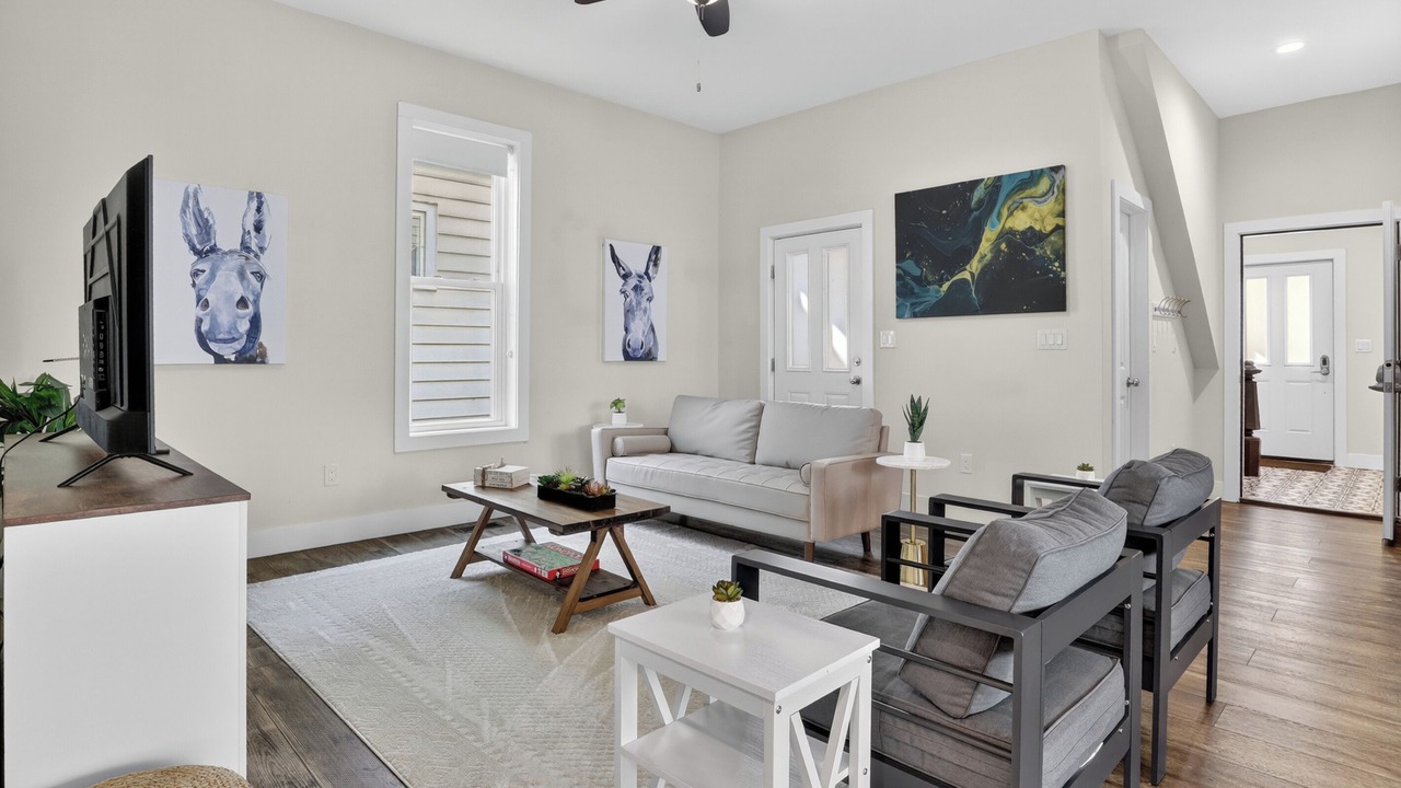 Photo of Livingroom in Michigan City