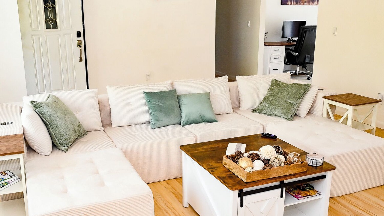 Photo of Livingroom in Farmington Hills