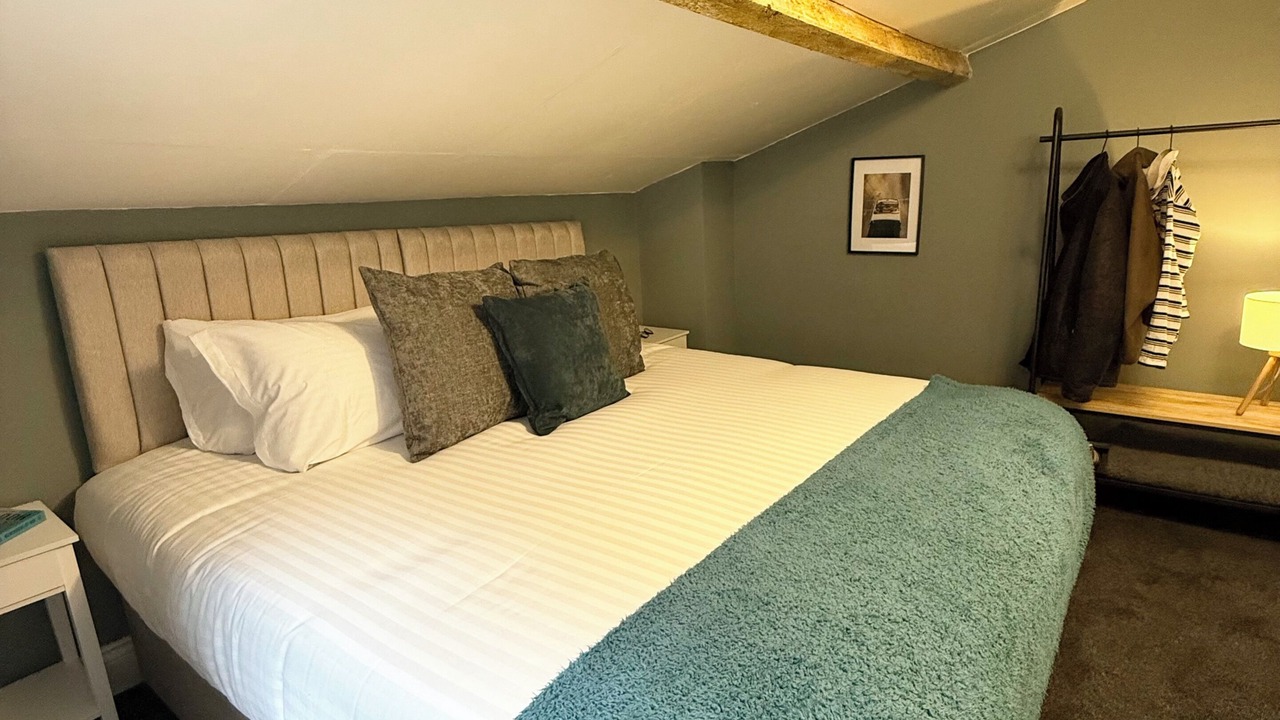 Photo of Bedroom in Alcester