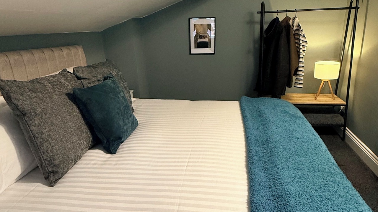Photo of Bedroom in Alcester