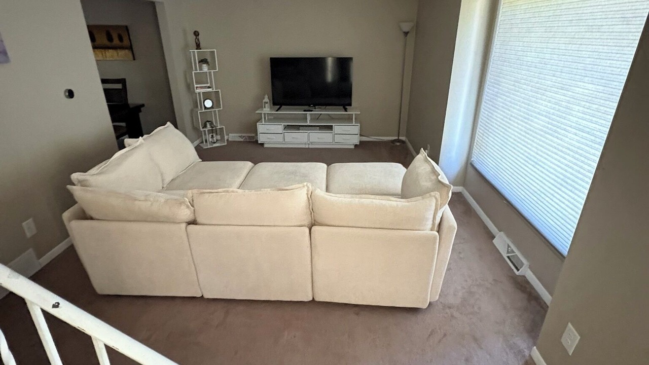 Photo of Livingroom in Reynolds Corners
