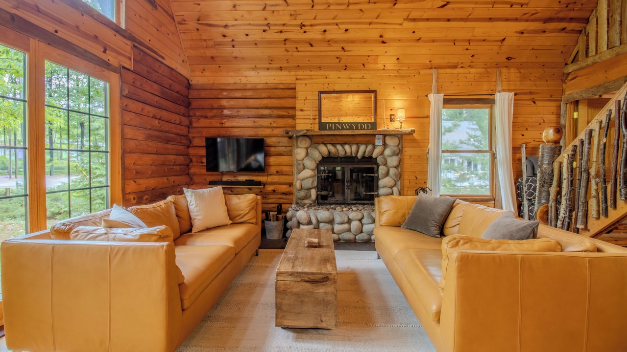 Photo of Livingroom in Elk Rapids