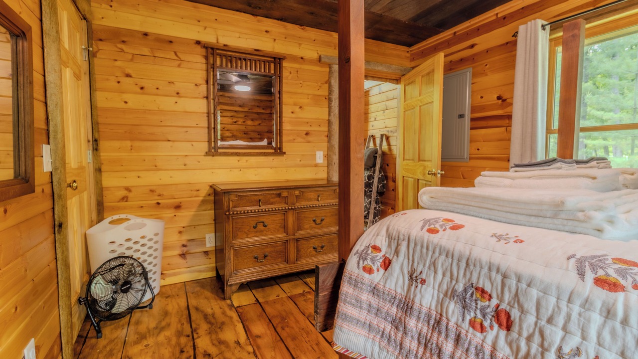 Photo of Bedroom in Elk Rapids