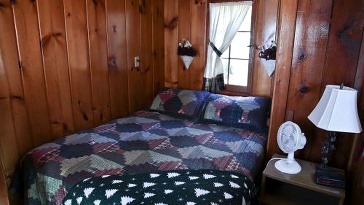 Photo of Bedroom in Carp Lake