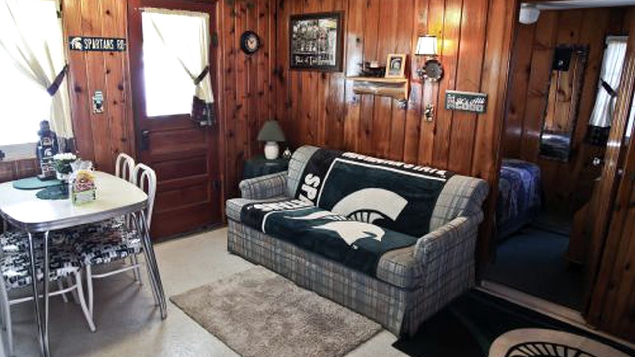 Photo of Livingroom in Carp Lake