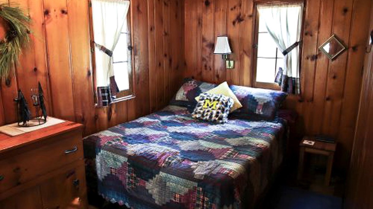 Photo of Bedroom in Carp Lake
