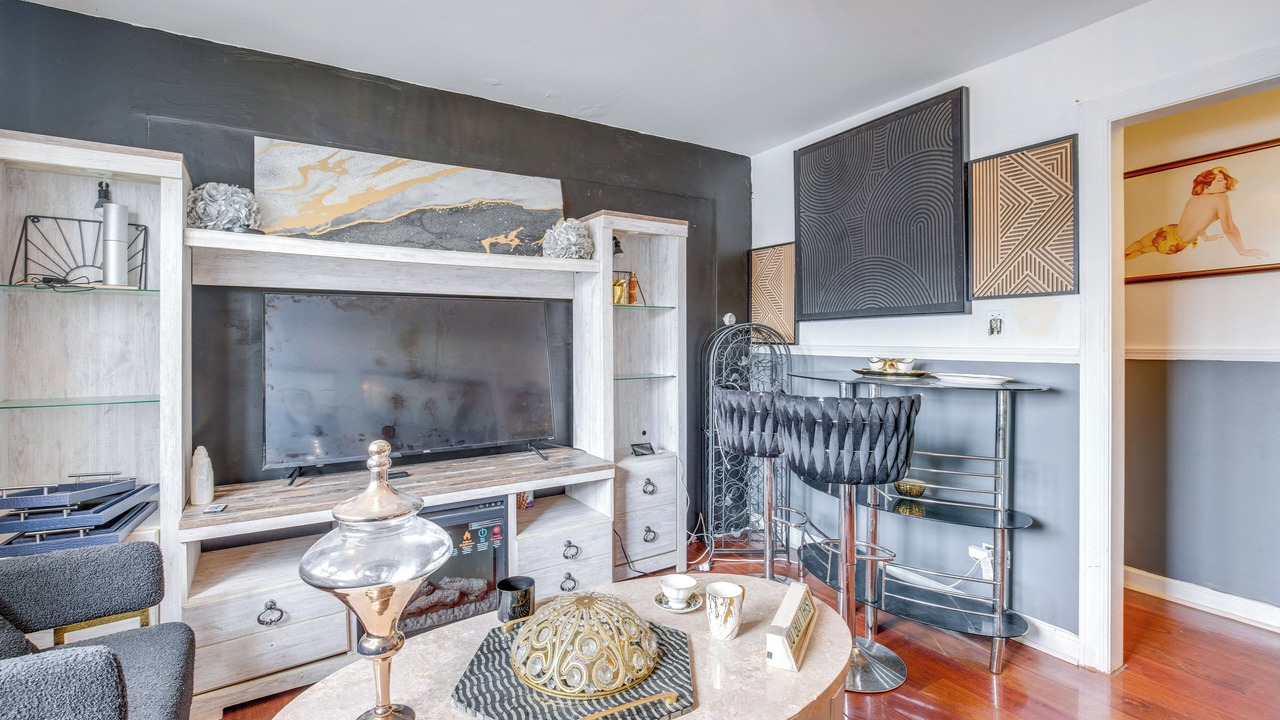 Photo of Livingroom in Forestview