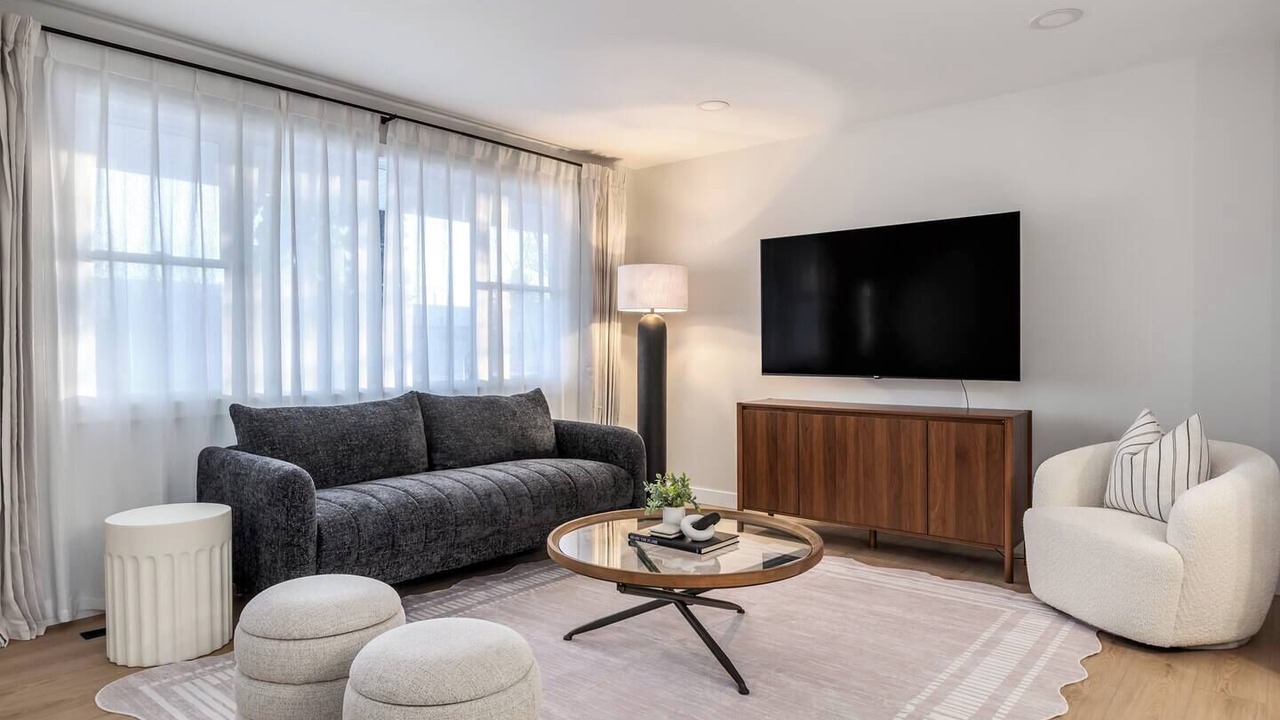 Photo of Livingroom in Southeast Calgary