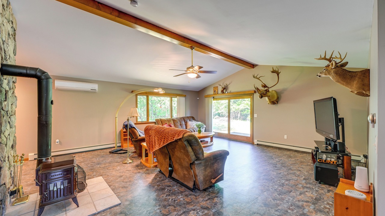 Photo of Livingroom in Applegate