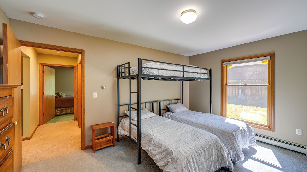 Photo of Bedroom in Applegate