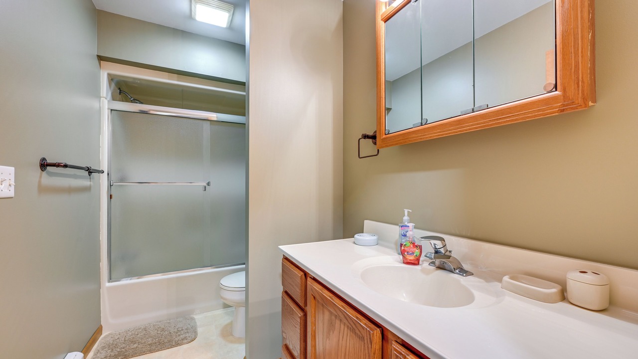 Photo of Bathroom in Applegate