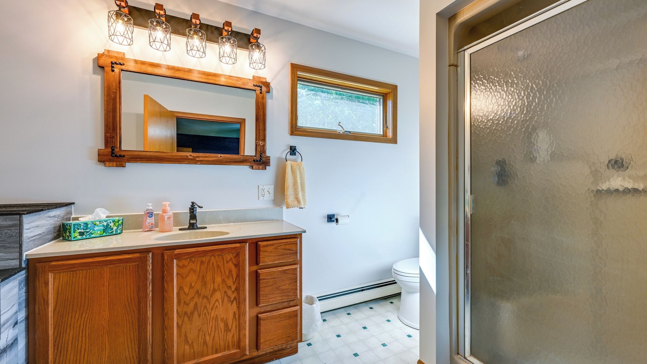 Photo of Bathroom in Applegate