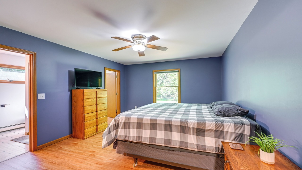 Photo of Bedroom in Applegate