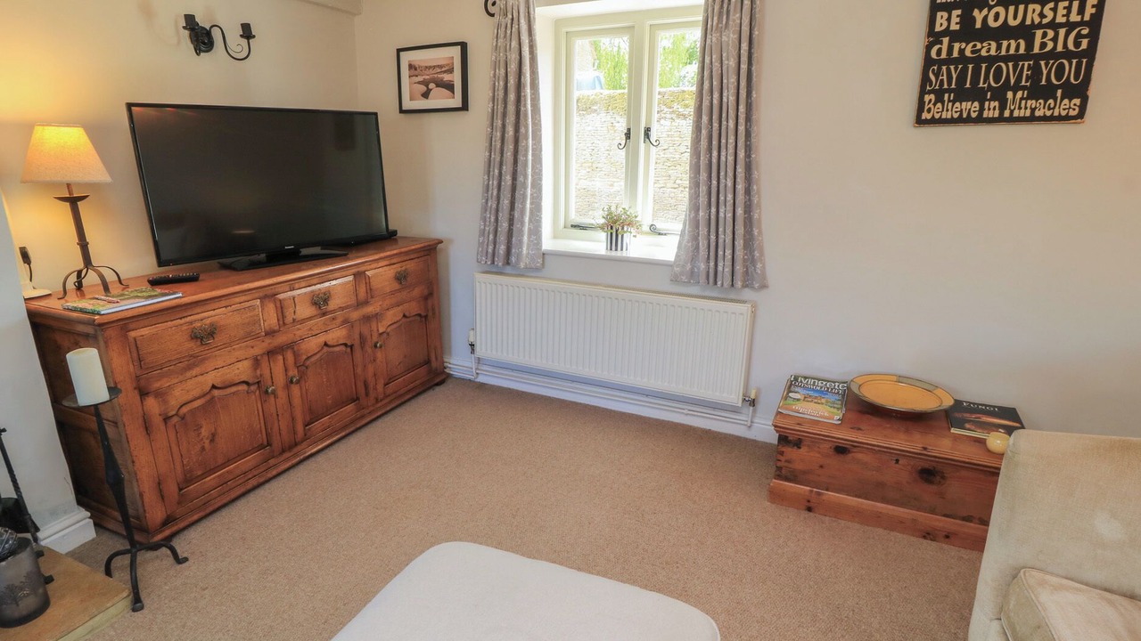 Photo of Livingroom in Lechlade