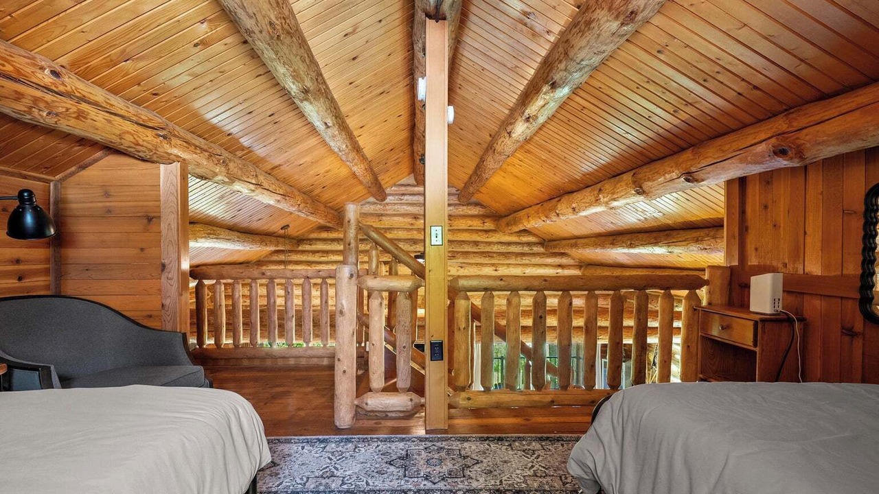 Photo of Bedroom in Jones