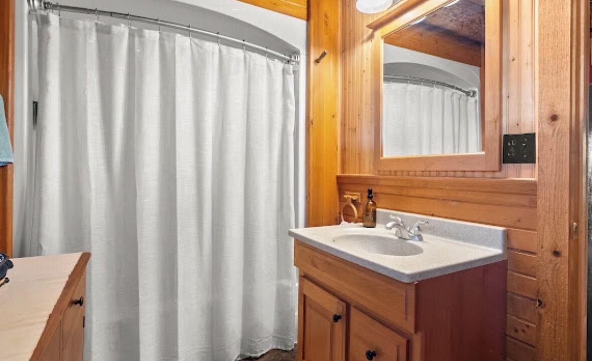 Photo of Bathroom in Jones